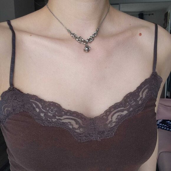 Medieval gothic chainmail choker necklace with a small silver chain - Picture 3 of 7